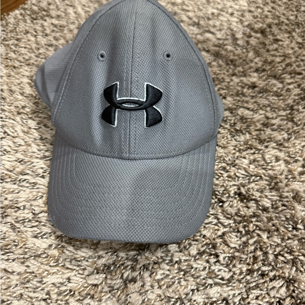 Under Armour Gray Cap youth small/medium
